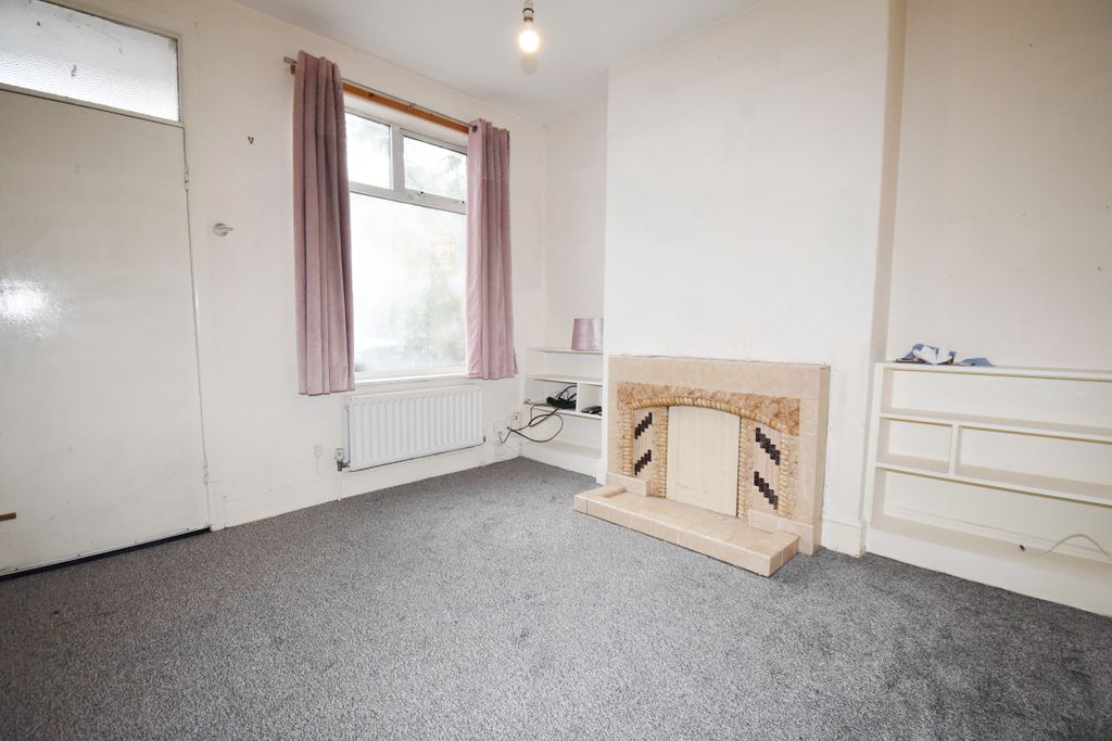 Property photo 3 of 7