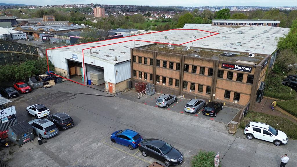 Property photo 1 of 11 Rear Unit.Jpg