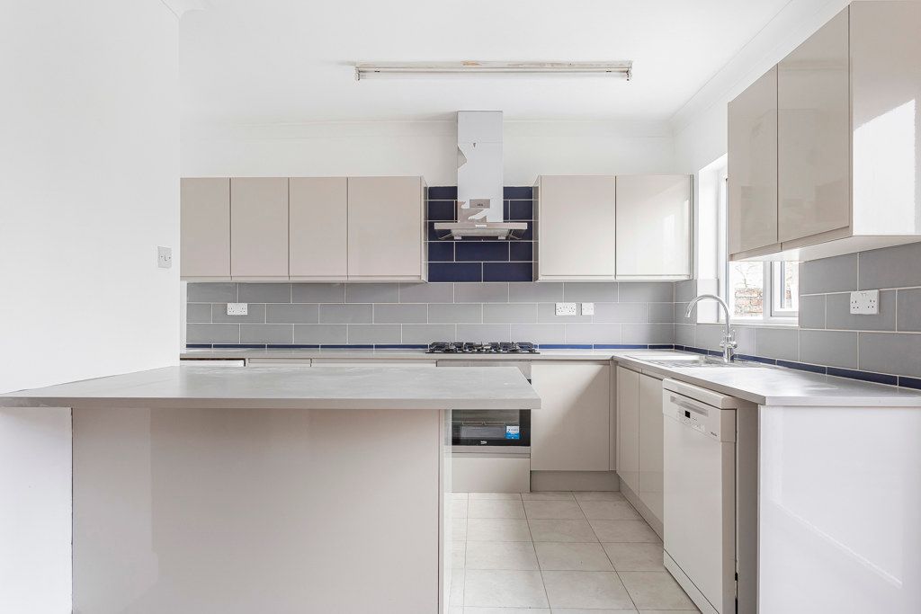 Property photo 3 of 18 Reception/Kitchen