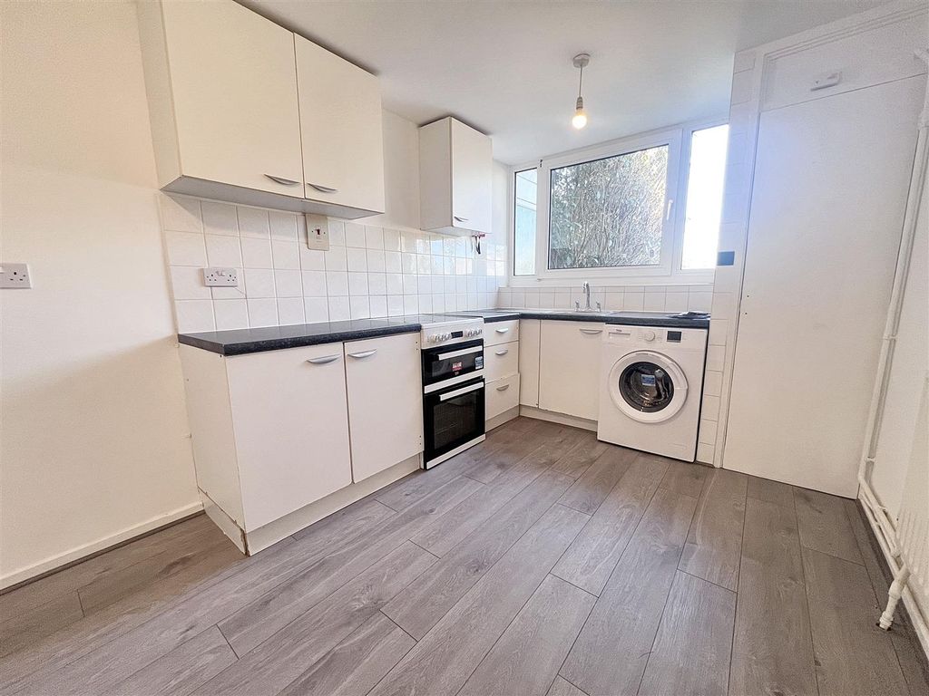 Property photo 2 of 13 Kitchen