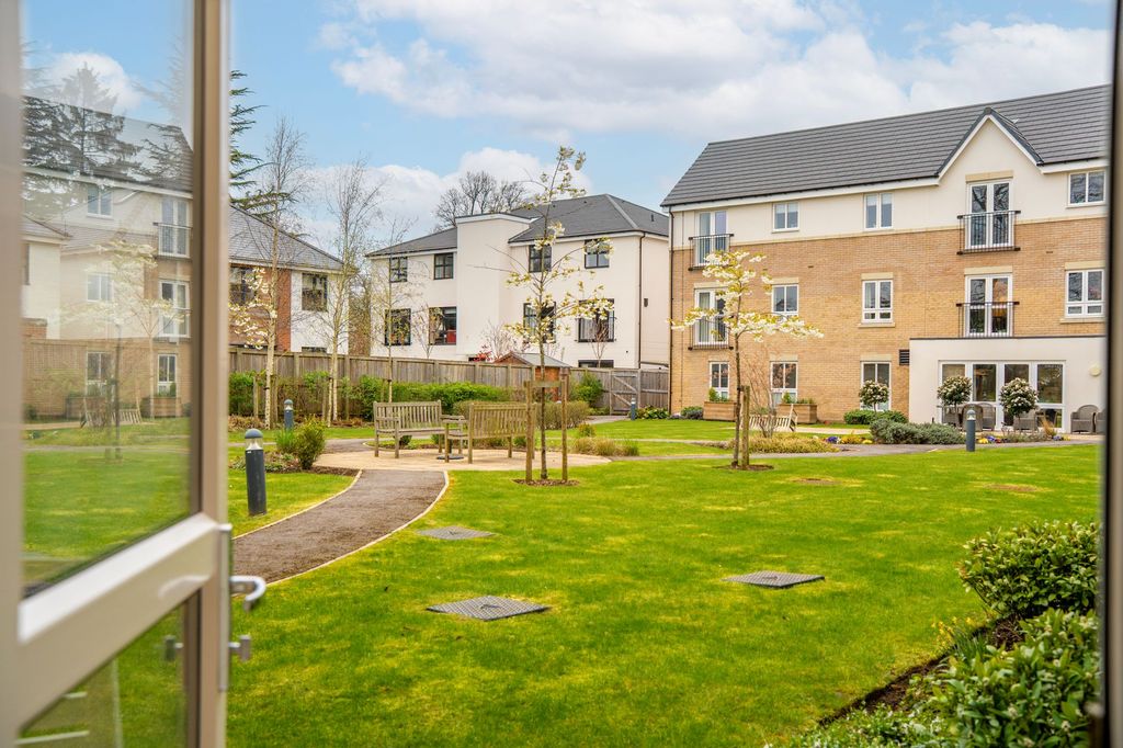 Property photo 3 of 23