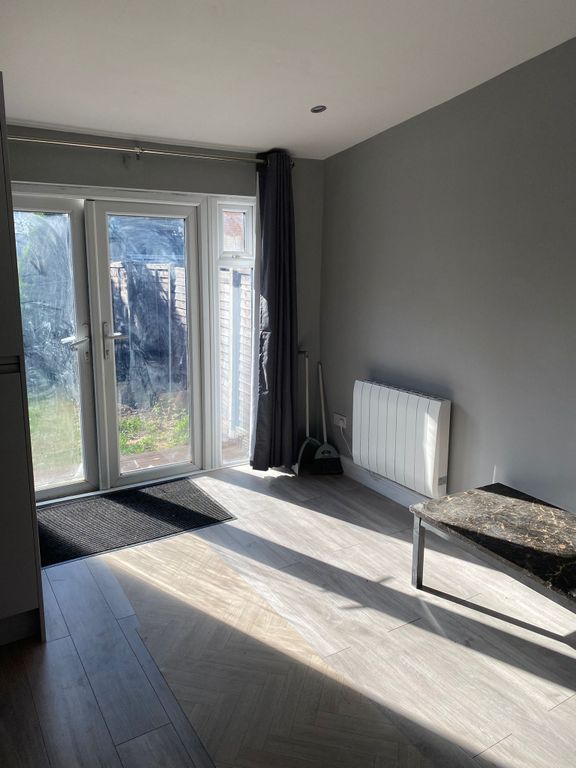 Property photo 3 of 6 Living Room