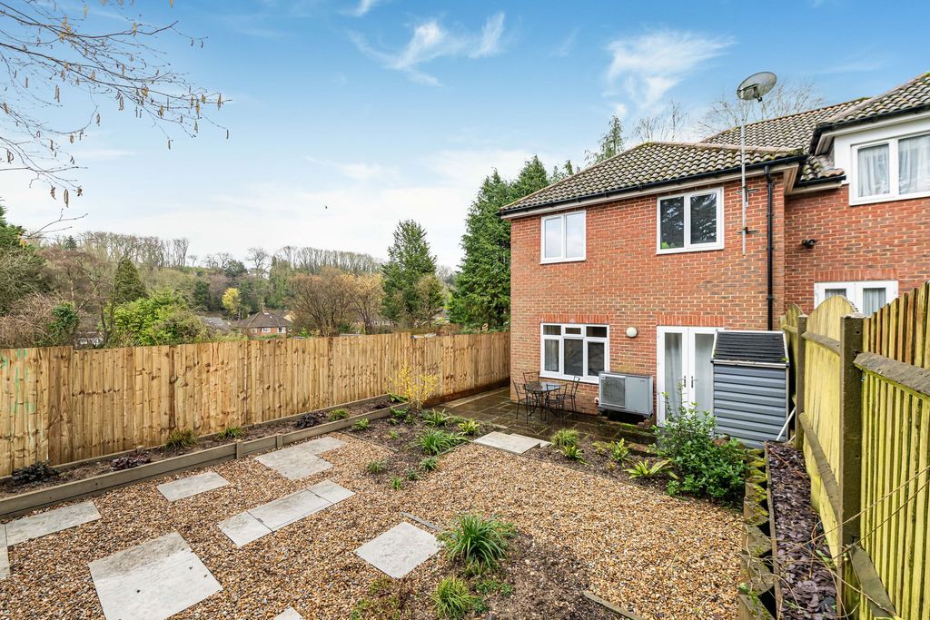 Property photo 2 of 18
