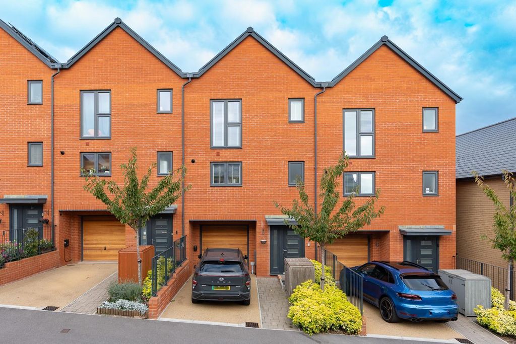 Property photo 2 of 27 Olh09409.Jpg