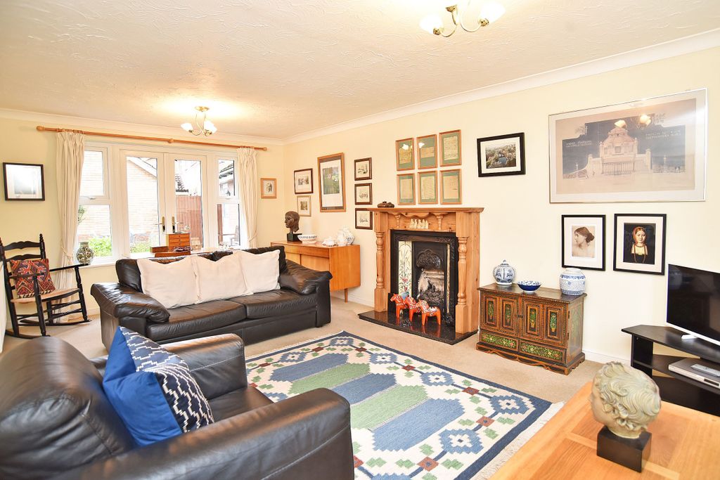 Property photo 3 of 24