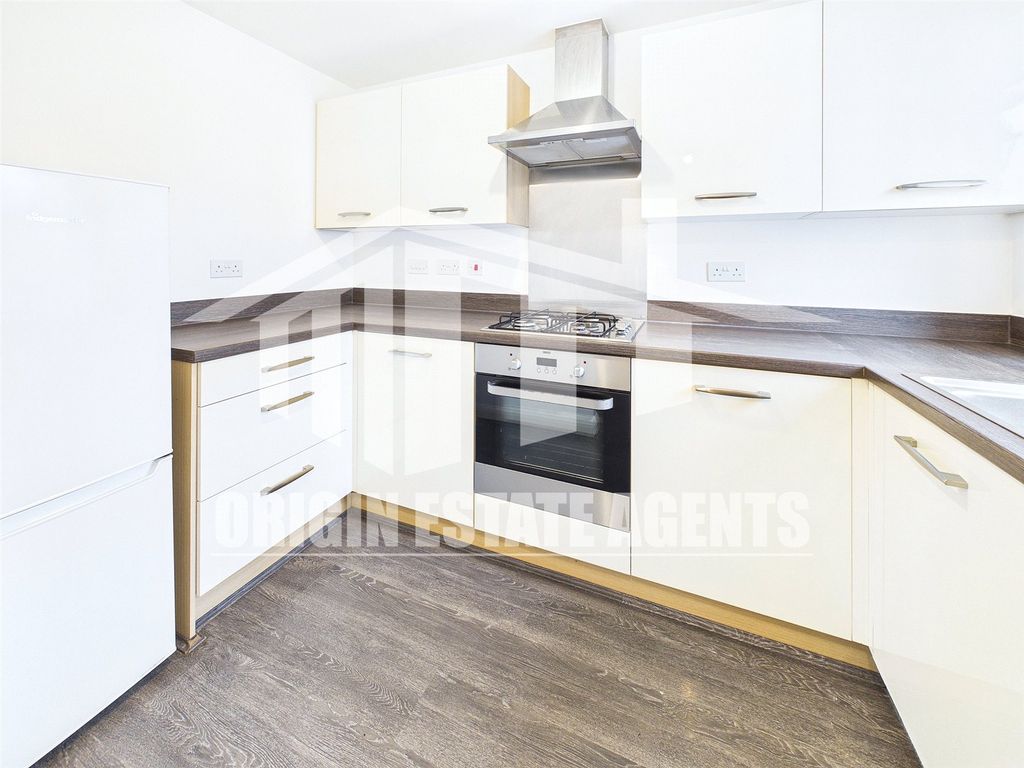 Property photo 3 of 18 Picture No. 02