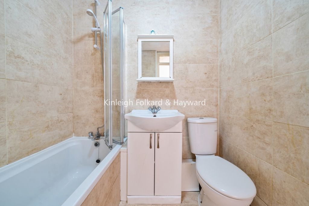 Property photo 3 of 5 d75831A4-4d71-496d-B