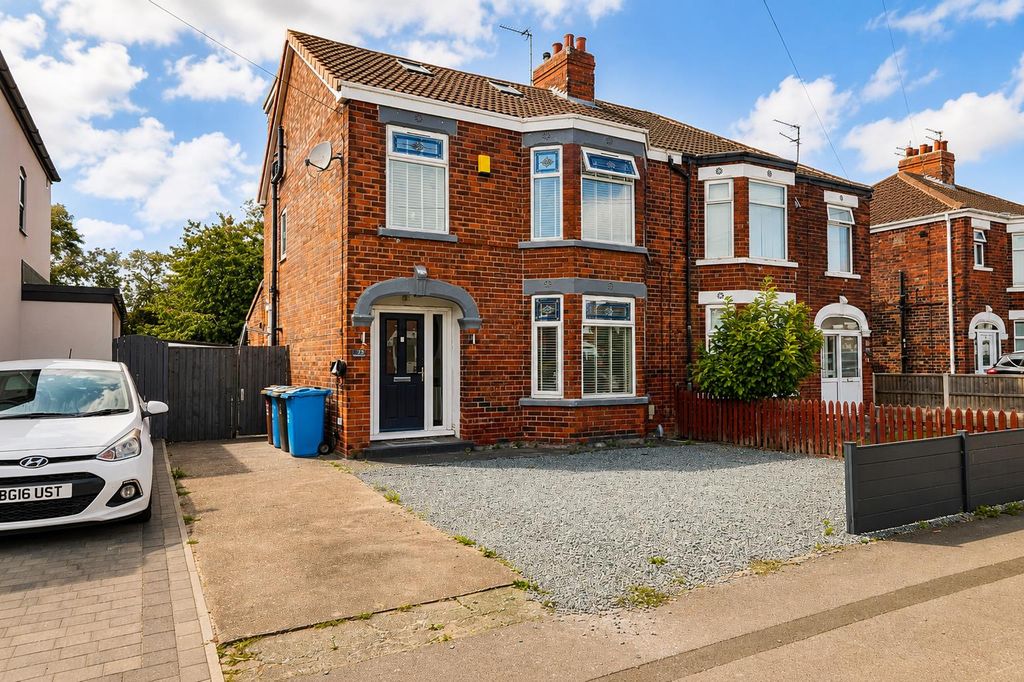 Property photo 1 of 37