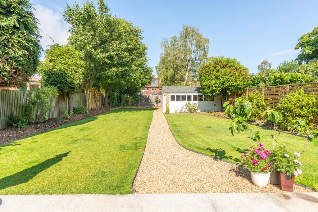 Property photo 2 of 19