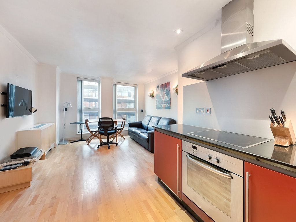 Property photo 3 of 9 High Holborn