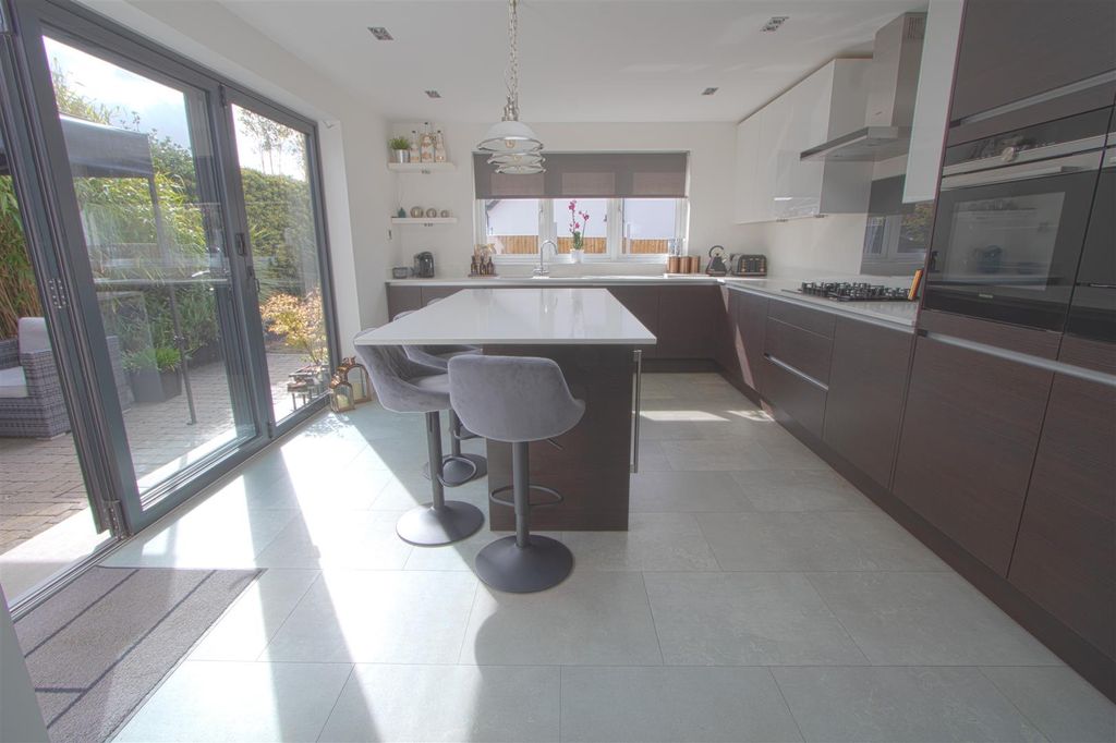 Property photo 2 of 18 Kitchen.Jpg