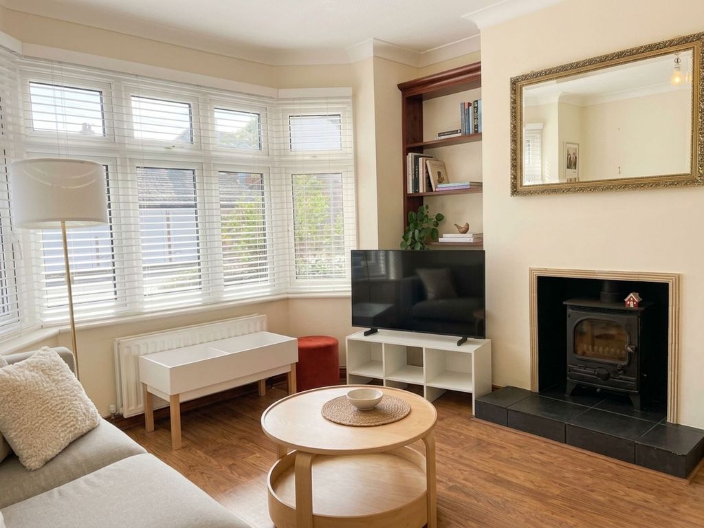 Property photo 3 of 12