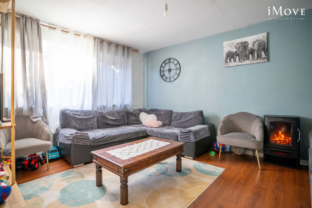 Property photo 2 of 13