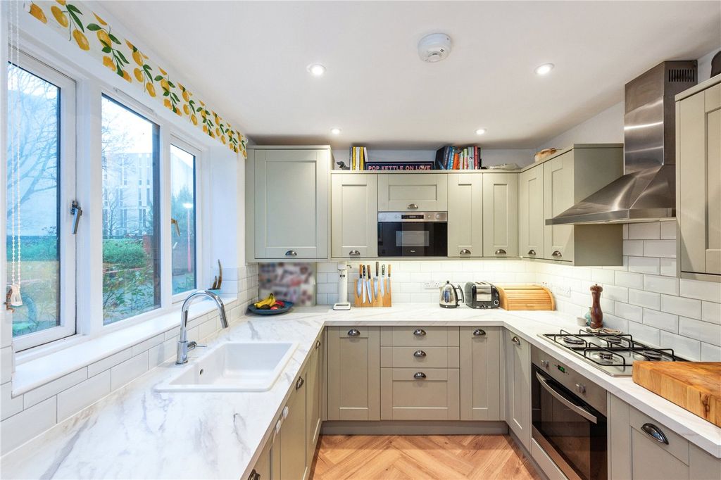 Property photo 2 of 12 Picture No. 06