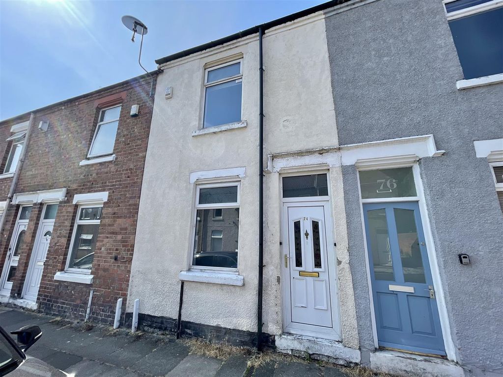 Property photo 1 of 7 Externally