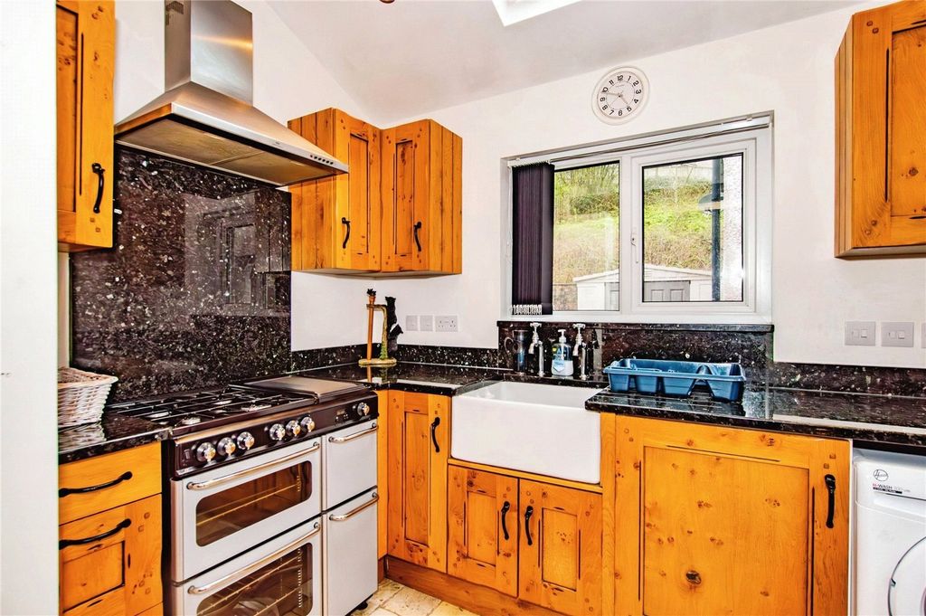 Property photo 3 of 15 Picture No. 10