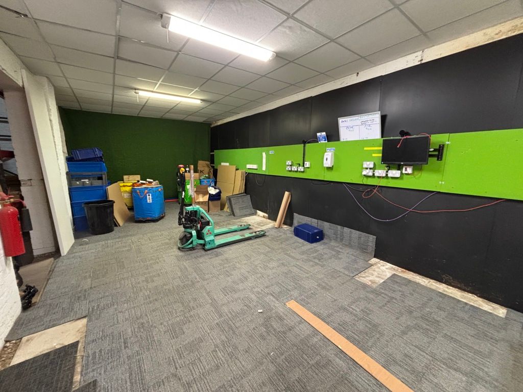 Property photo 3 of 9 Photo 3