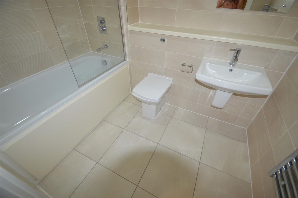 Property photo 1 of 5 509 Bathroom.Jpg