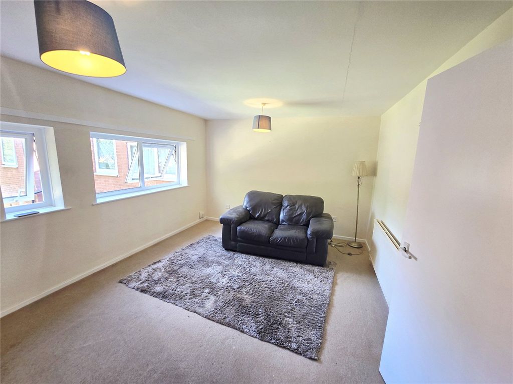 Property photo 2 of 7 Picture No. 10