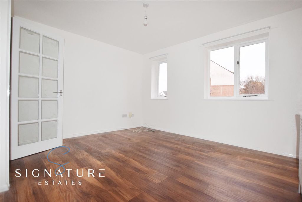 Property photo 3 of 7 Reception Room