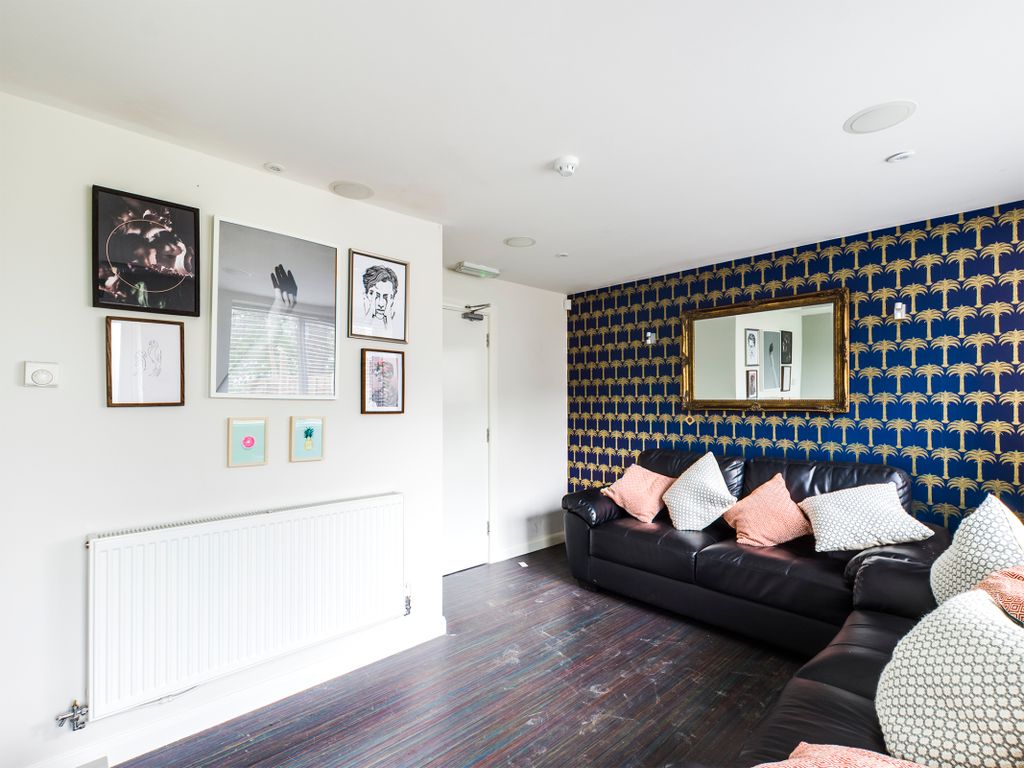 Property photo 1 of 6 Photo 0