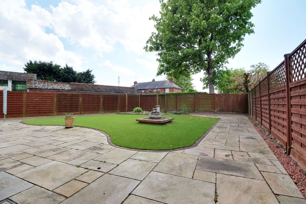 Property photo 3 of 29