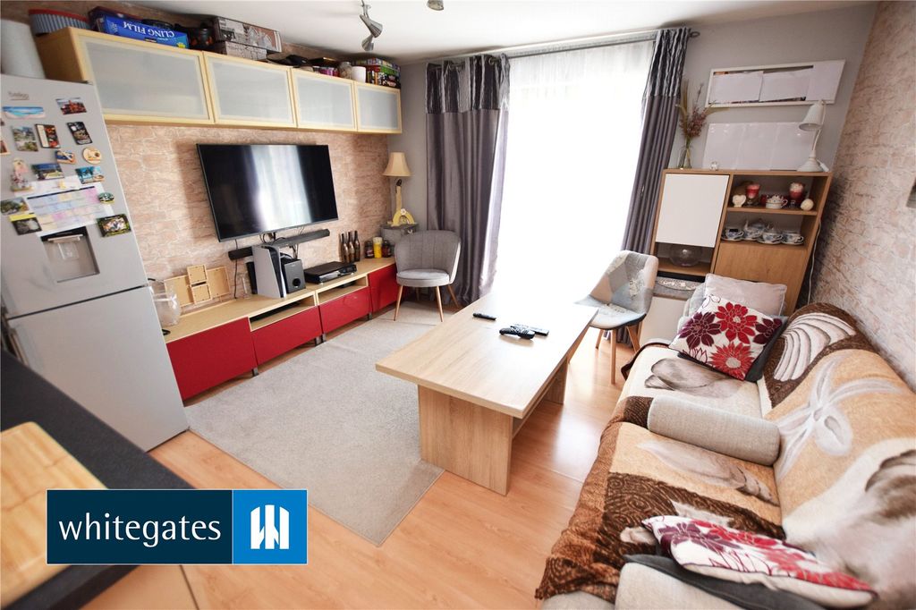 Property photo 3 of 6 Picture No. 06