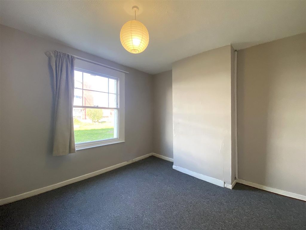 Property photo 3 of 11 Living 2.Jpeg