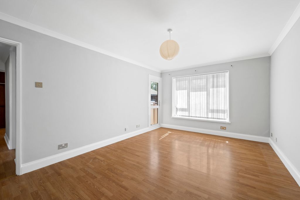 Property photo 3 of 13 Picture No. 11
