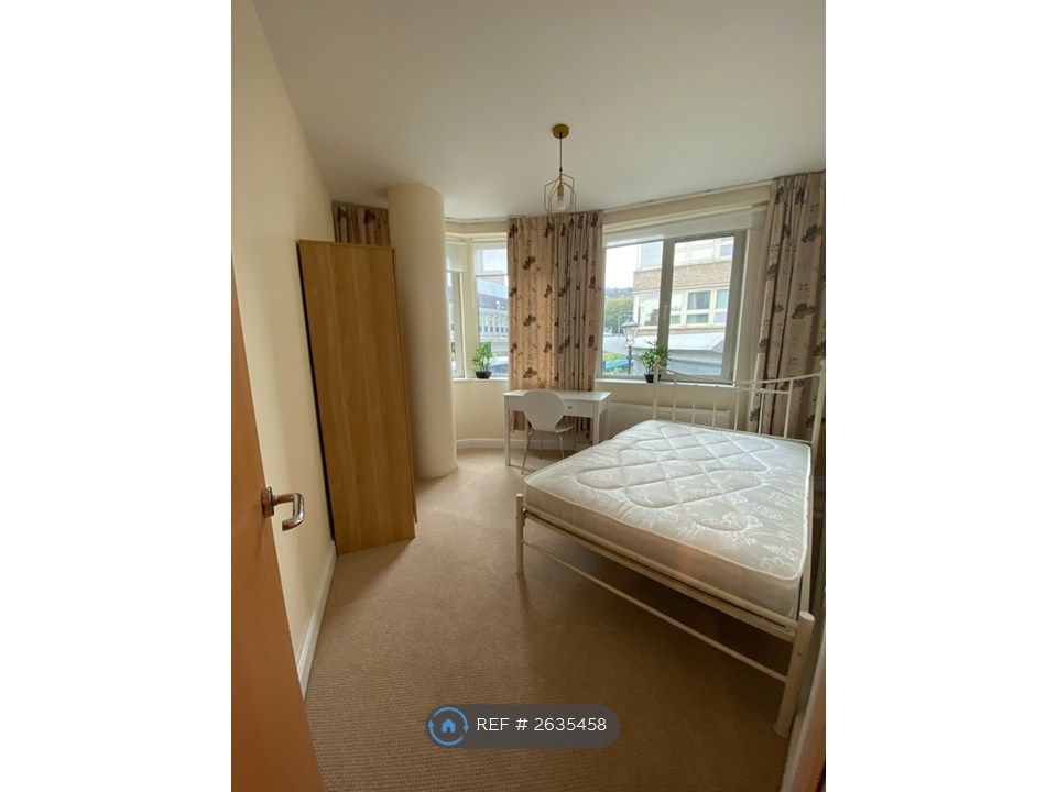 Property photo 2 of 5 Room 1