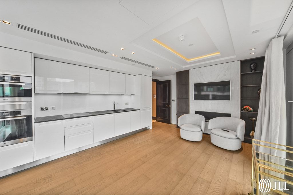 Property photo 2 of 10 Charles House