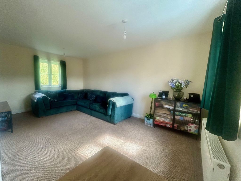 Property photo 2 of 10 Image