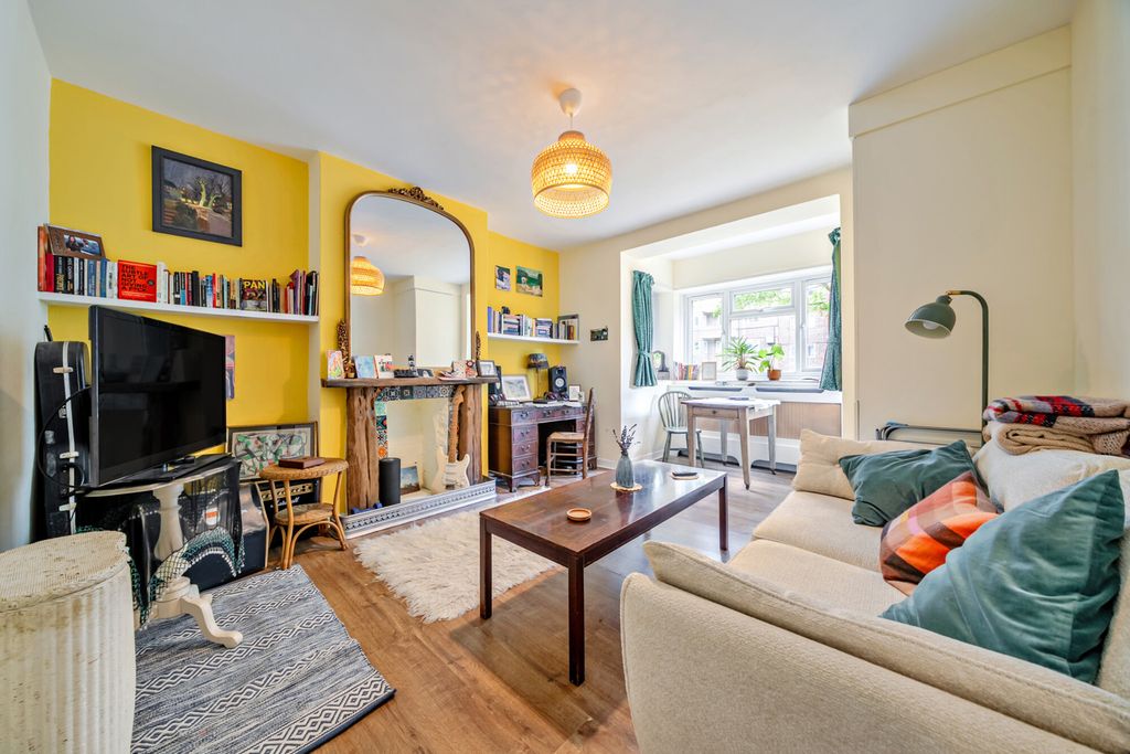 Property photo 1 of 17 1516124-9-6A9Ec52...