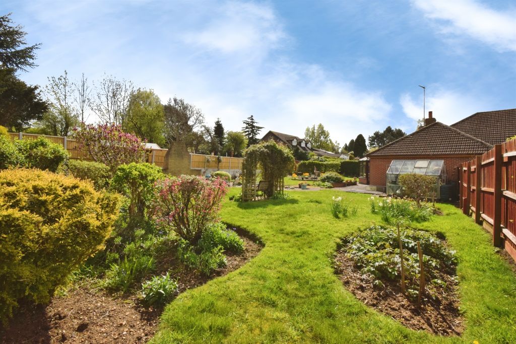 Property photo 2 of 34