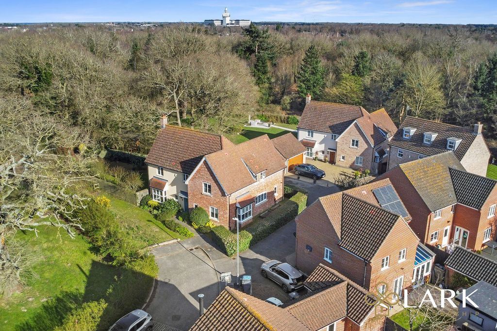 Property photo 2 of 26 Pt-Lark-32Thecombers-2