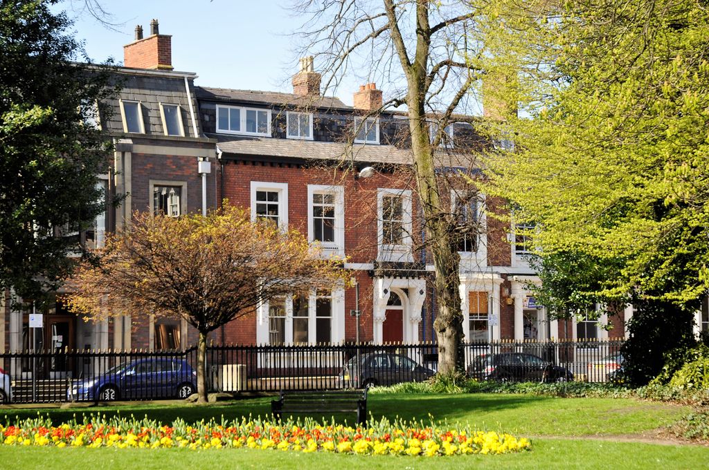 Property photo 1 of 7 City Centre 1 Bed Apartment For Rent