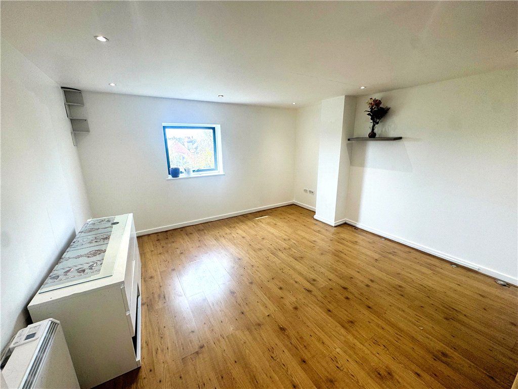 Property photo 2 of 9 Picture No. 01