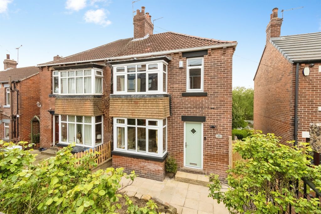 Property photo 1 of 27