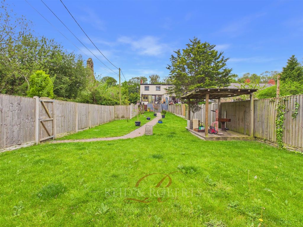 Property photo 2 of 40 Cam04884G0-Pr0144-Still011.Jpg