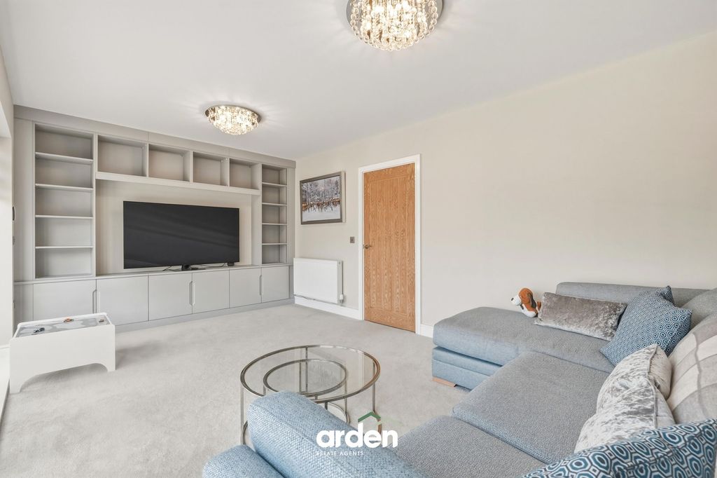 Property photo 3 of 16