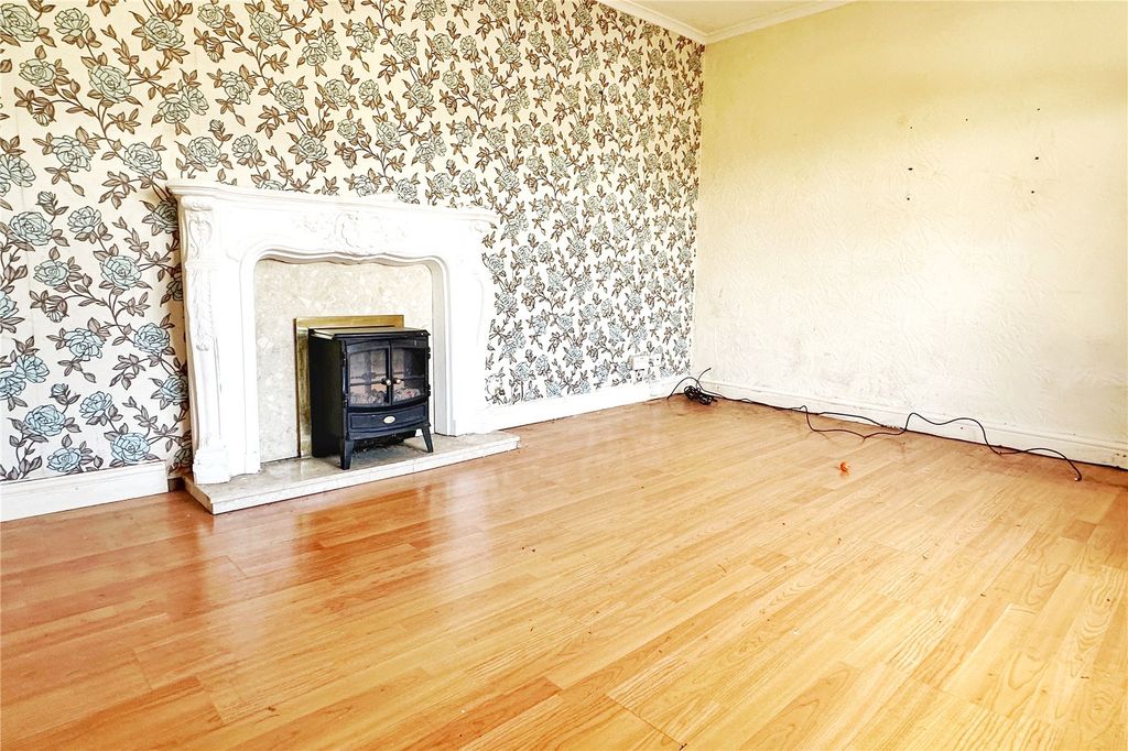 Property photo 2 of 15 Living Room