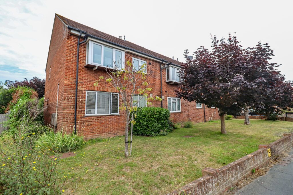 Property photo 1 of 6