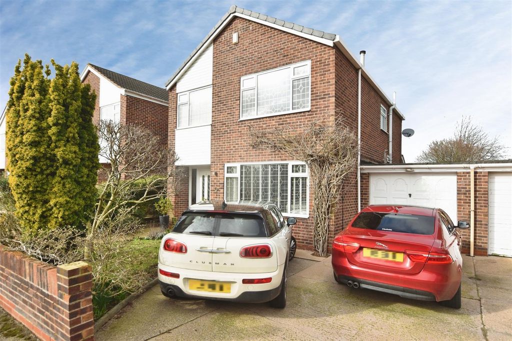 Property photo 1 of 20 External