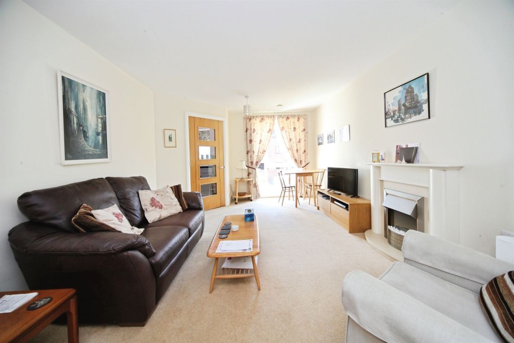 Property photo 2 of 14