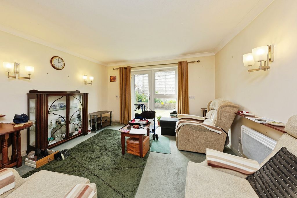 Property photo 3 of 12 Pbox-Img.Jpg