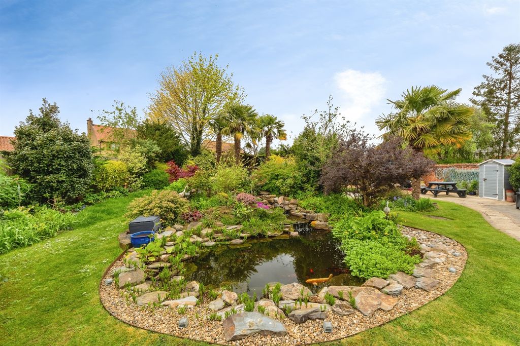 Property photo 3 of 19