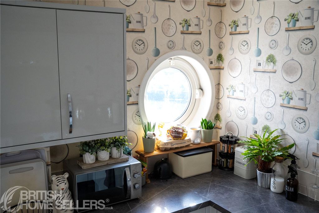 Property photo 3 of 16 Picture No. 33