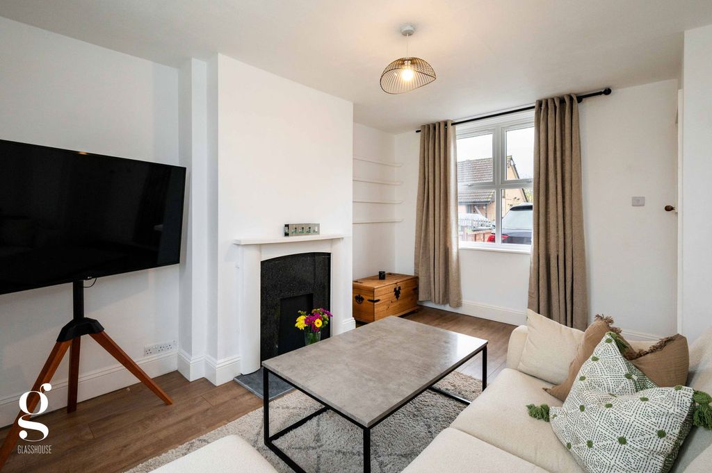 Property photo 3 of 18