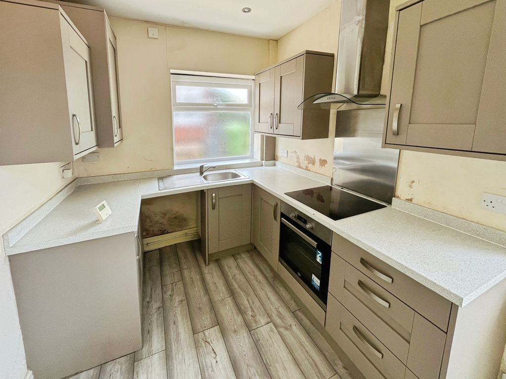 Property photo 3 of 16 Kitchen Diner