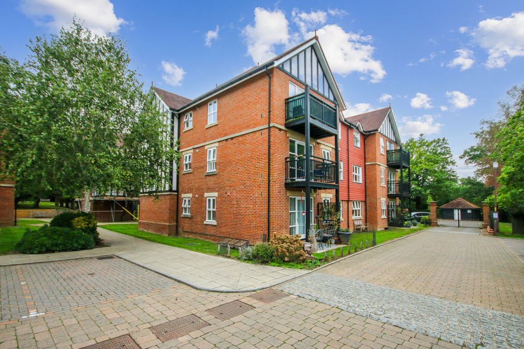Property photo 1 of 12